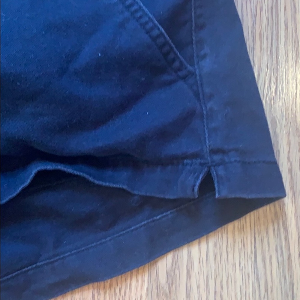 American Eagle Black Stretch Short Shorts Sz 6 - Picture 2 of 6
